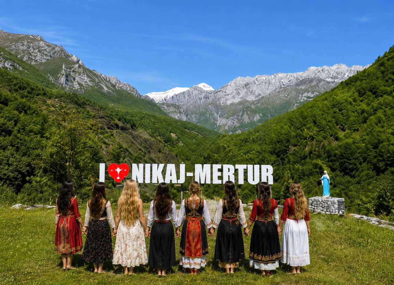 GRATË E DY FISEVE TONA — historia që nuk u përmend mjaftueshëm