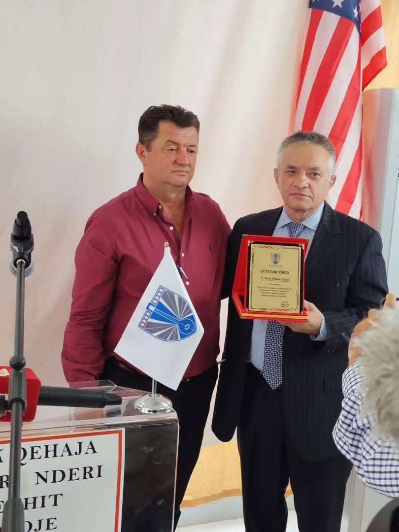 DITË KRENARIE PËR TROPOJËN: MARK QEHAJA VLERËSOHET ME TITULLIN “QYTETAR NDERI”