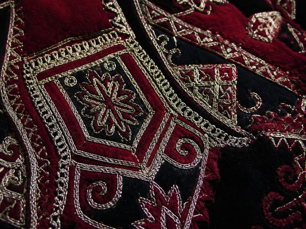 Duart që qëndisin